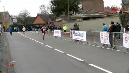 Arrivée5 Km Course de La Dentelle à Caudry-  www.caudrevision.fr